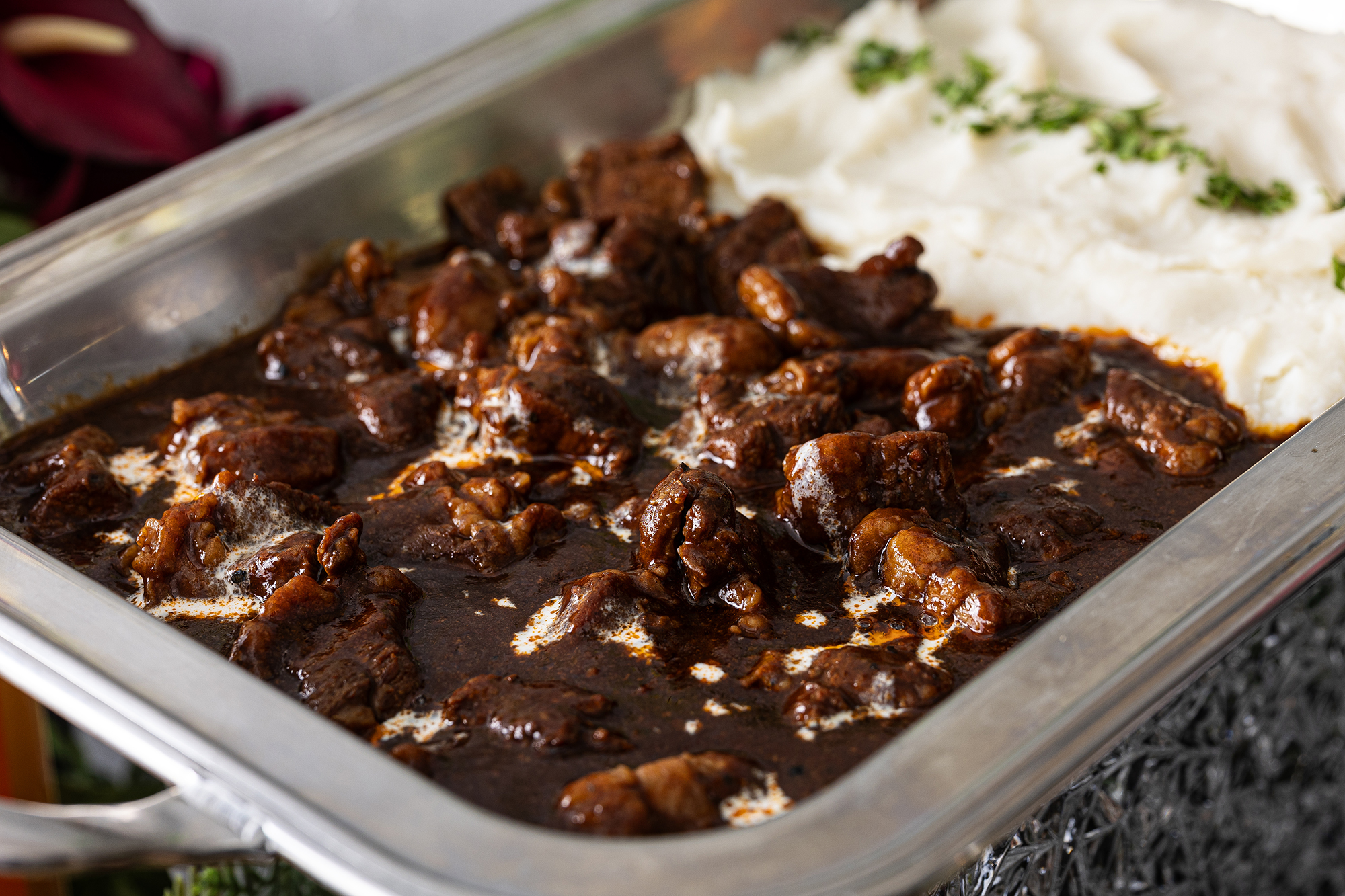 国産牛肉の煮込み デミグラスソース(温製料理)