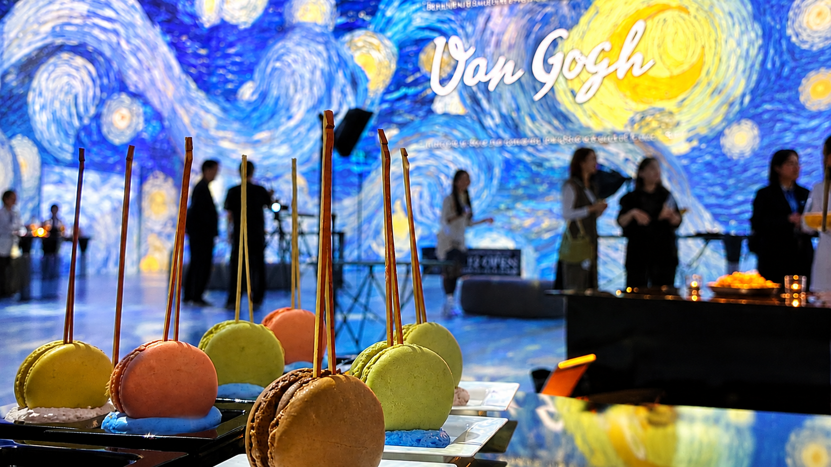 【東京で楽しむアート×食のイベント】ゴッホの世界で味わう星月夜の晩餐